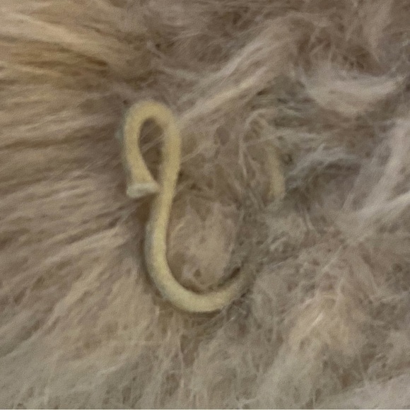 FOREVER 21 “EXCLUSIVE” tan color, faux fur jacket with POCKETS. Size Small. VGUC - Picture 8 of 14